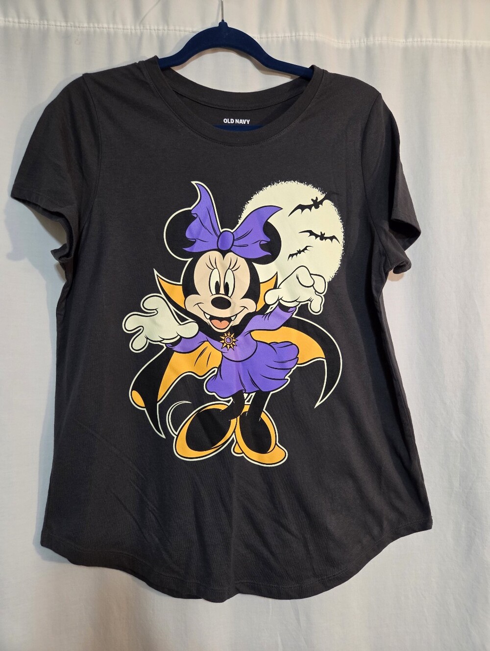 Disney X Old Navy Size Lg Minnie Halloween Graphic Tshirt.